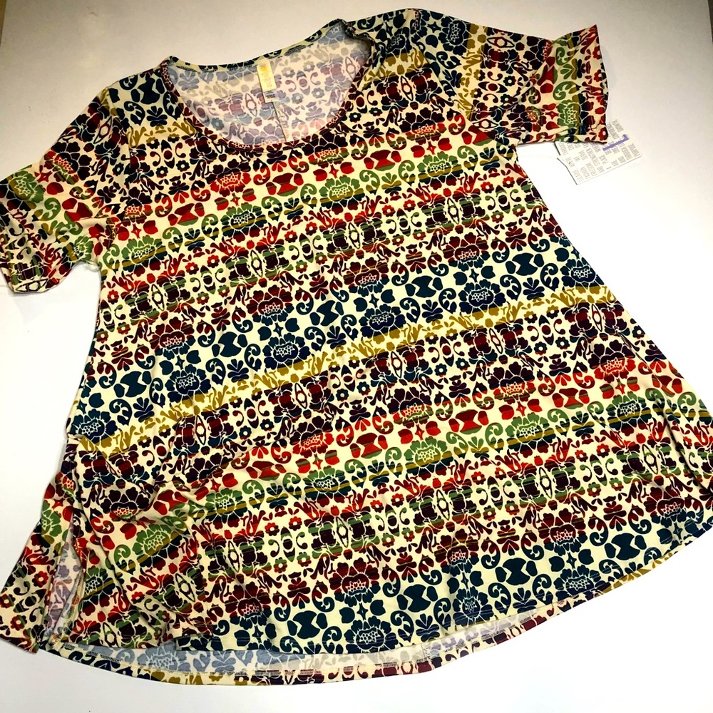 Fun Flowy Loose Patterned Perfect Tee